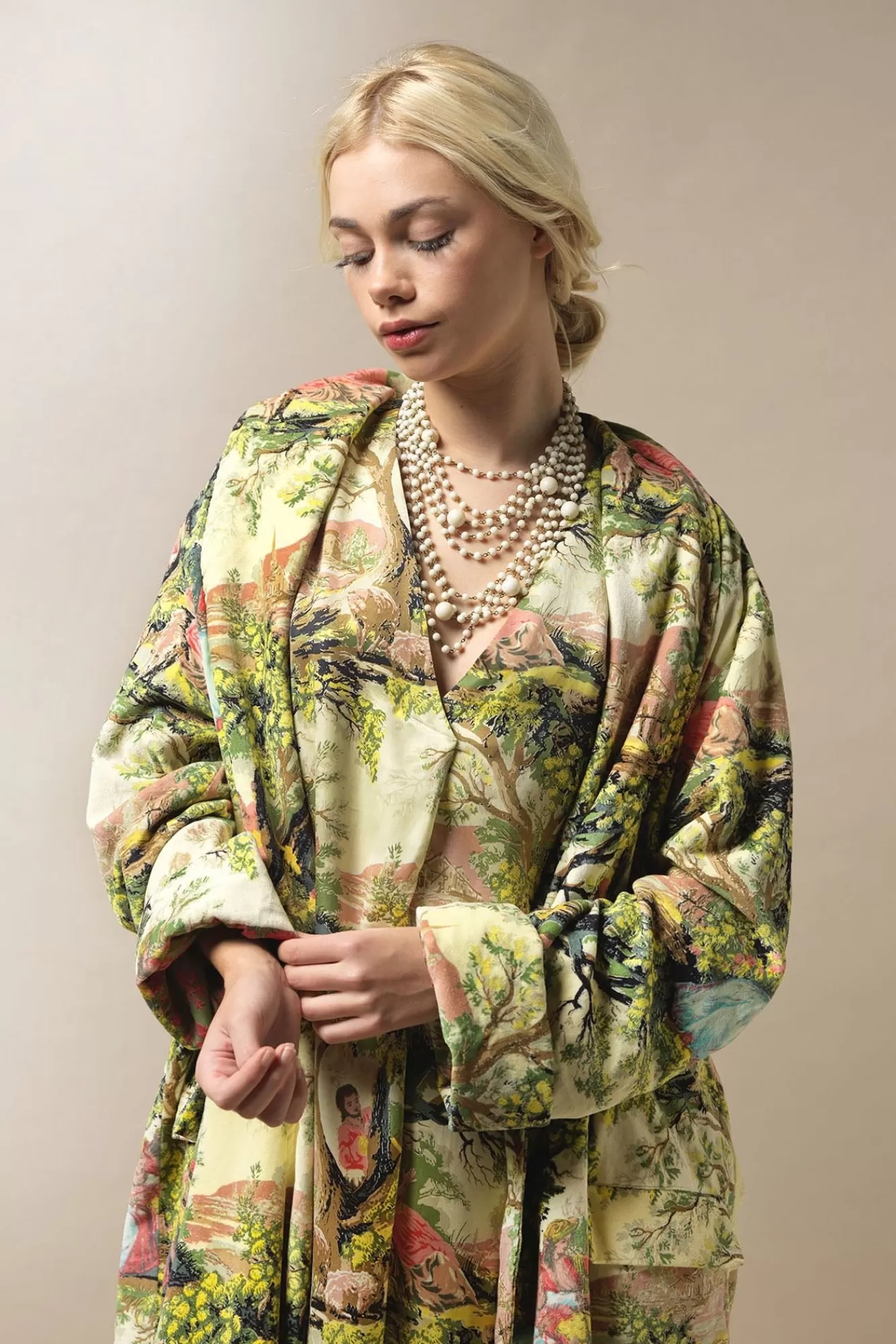 Women One Hundred Stars Velvet Coats-Country Toile Velvet Boyfriend Jacket