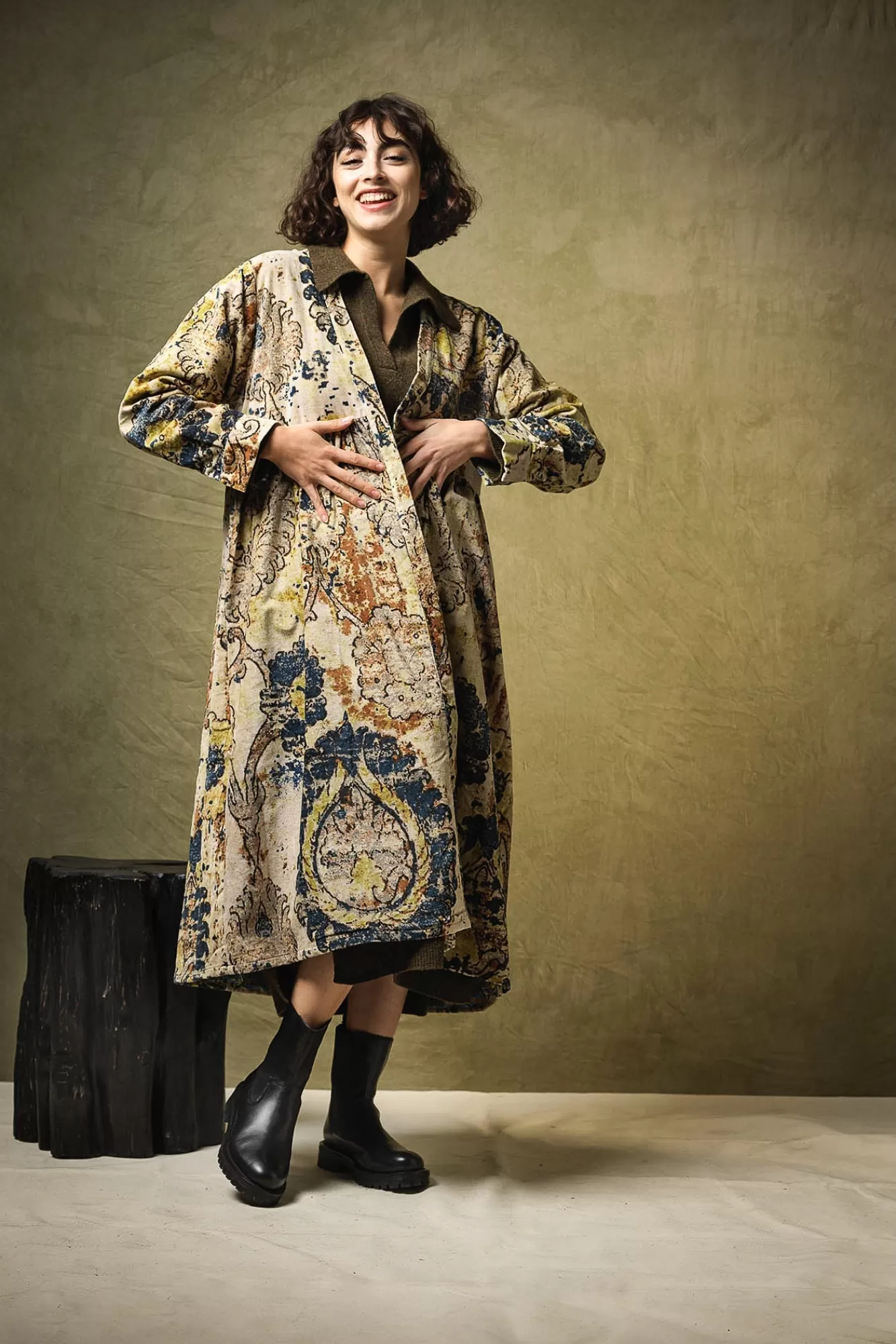 Women One Hundred Stars Velvet Coats-Dhurrie Taupe Velvet Duster Coat