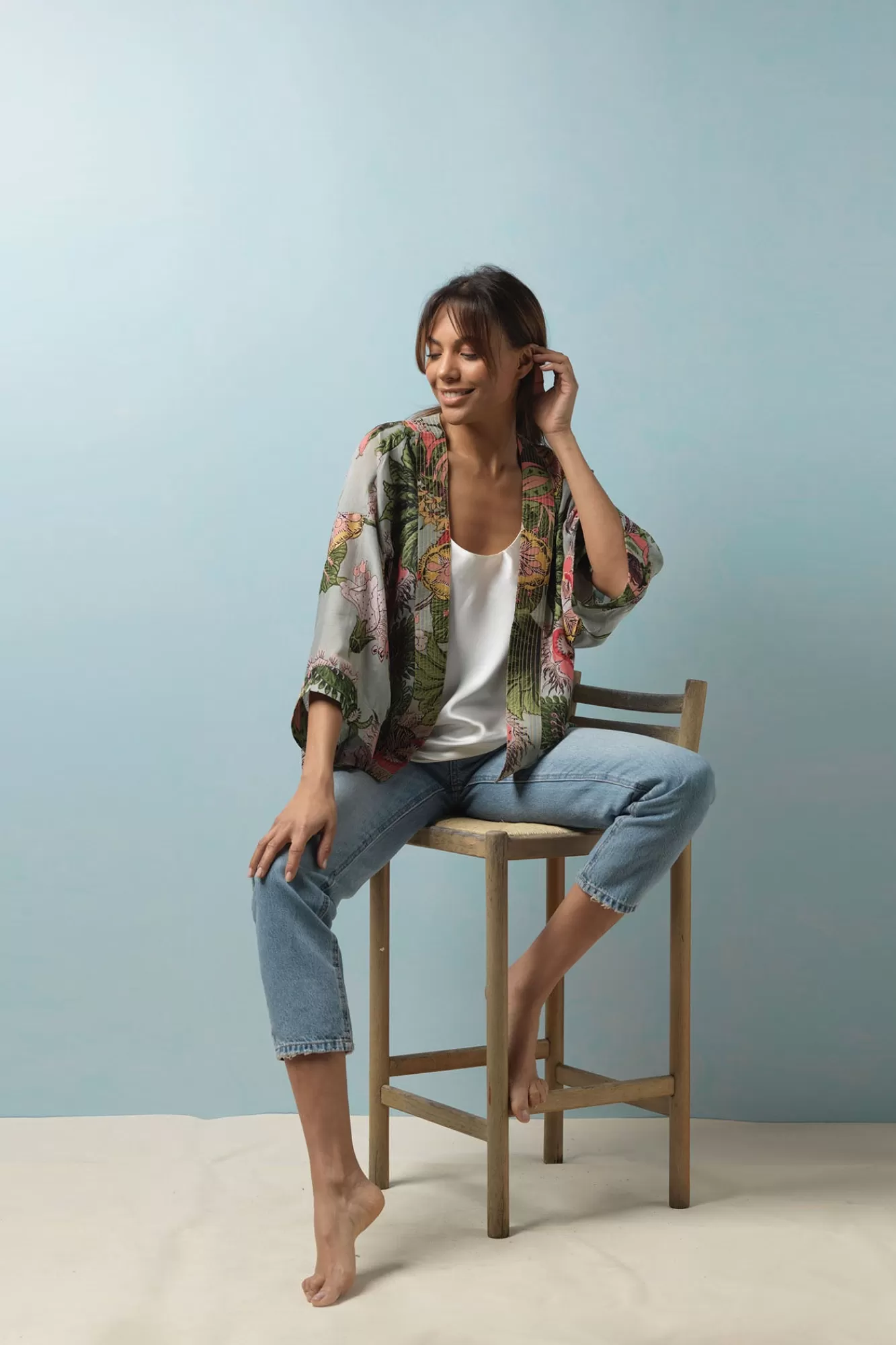 Women One Hundred Stars Short Kimonos-Eccentric Blooms Putty Kimono