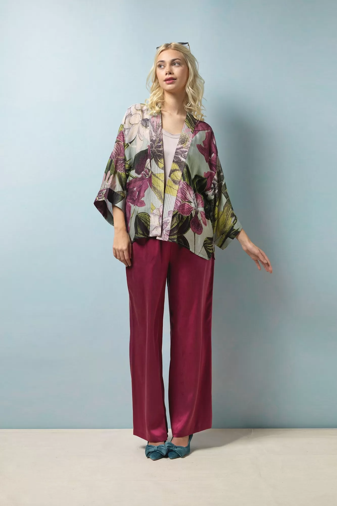 Women One Hundred Stars Short Kimonos-Kew Protea Duck Egg Kimono