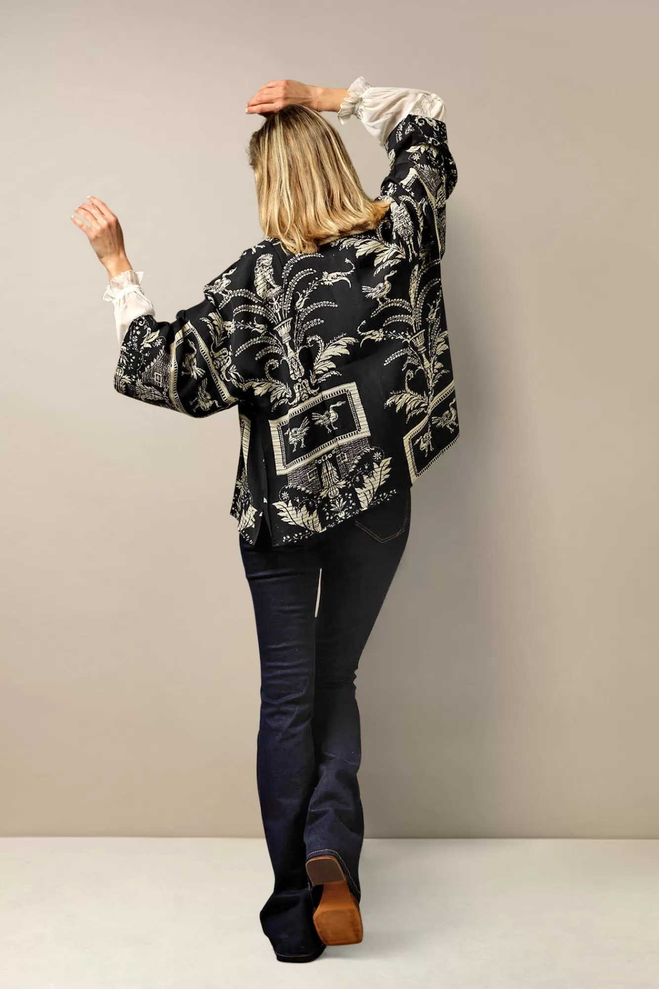Women One Hundred Stars Short Kimonos-Vintage Damask Black Crepe Kimono