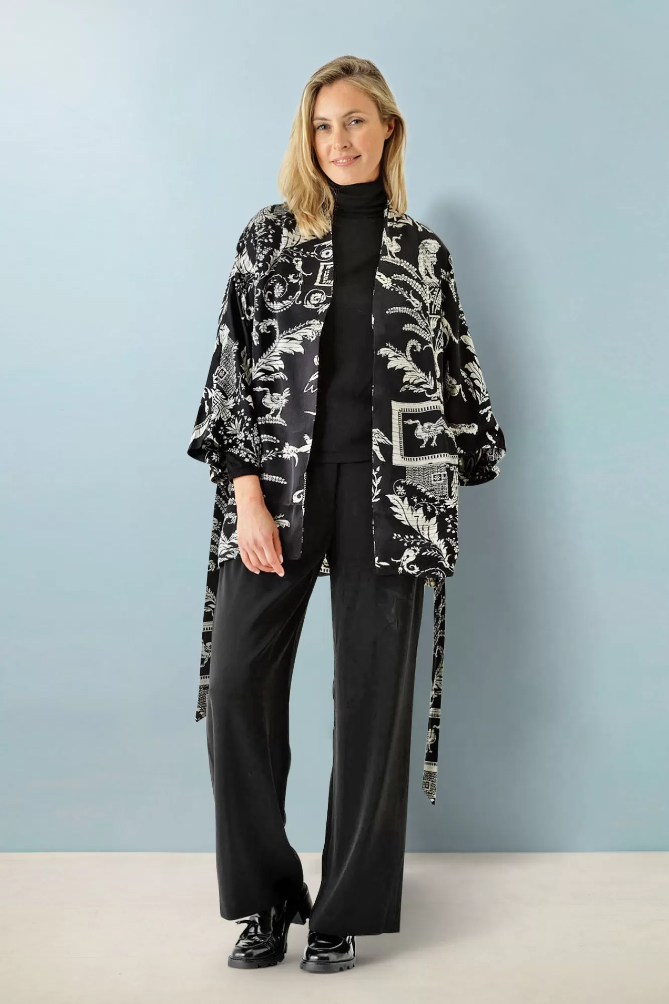 Women One Hundred Stars Wrap Jackets-Vintage Damask Black Wrap Jacket